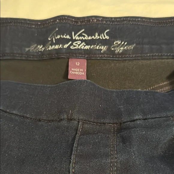 Women's Black Jeans - Picture 3 of 4